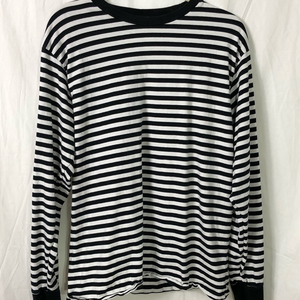 b/w striped long sleeve